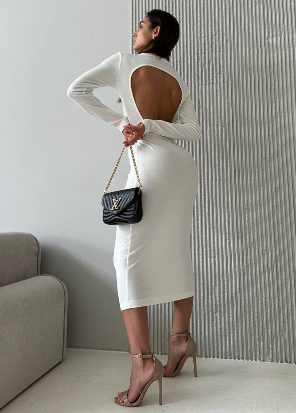 Белое вечернее платье в рубчике с открытой спиной с открытой спиной Україна однотонное