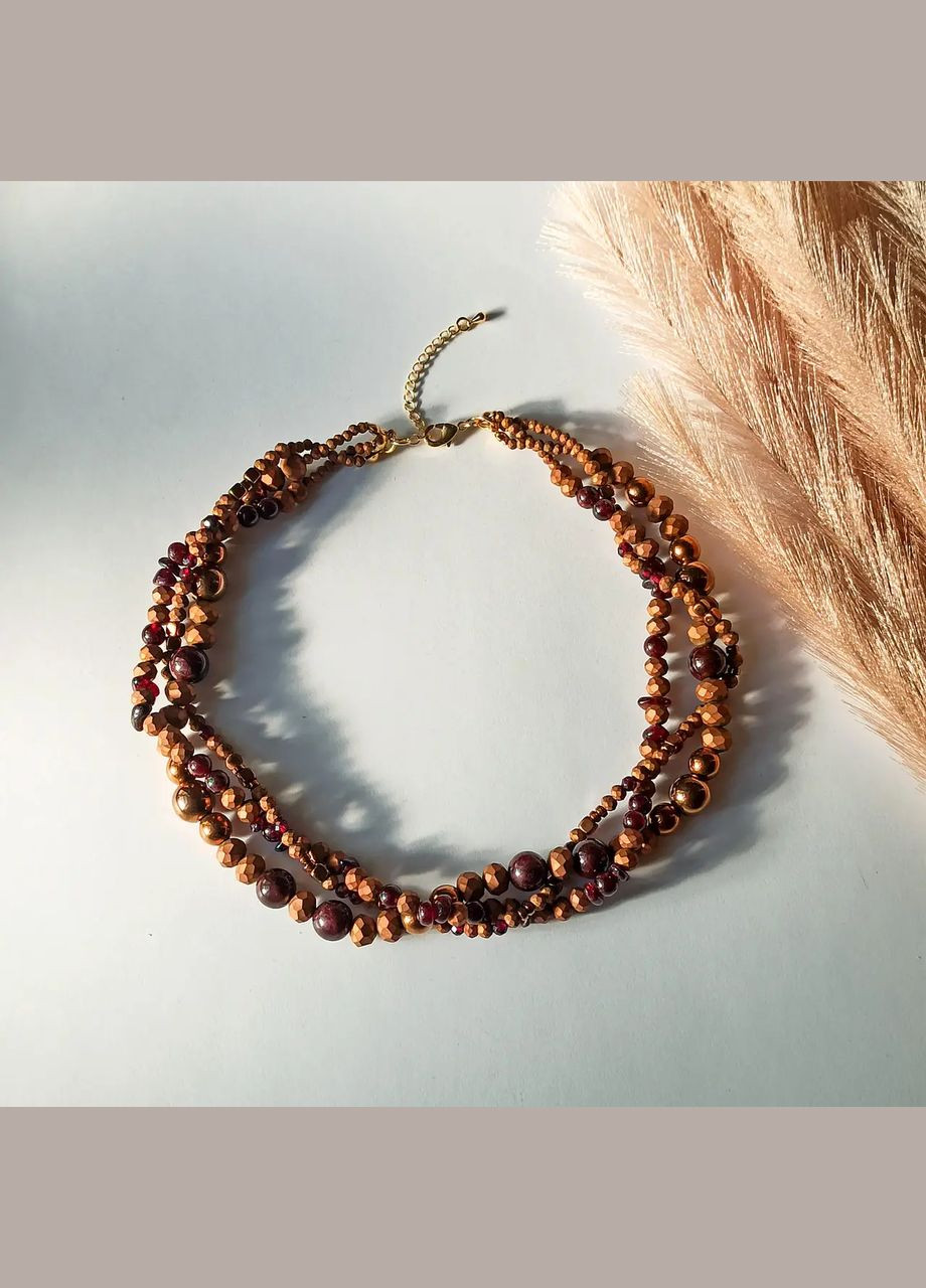 Чокер трирядний бронзовий + намистини вставки Гранат, Гематит d-10х6мм+- гіп-на фур-ра кольору золото L-45-50см No Brand гематит, гранат латунь золото (301086648)