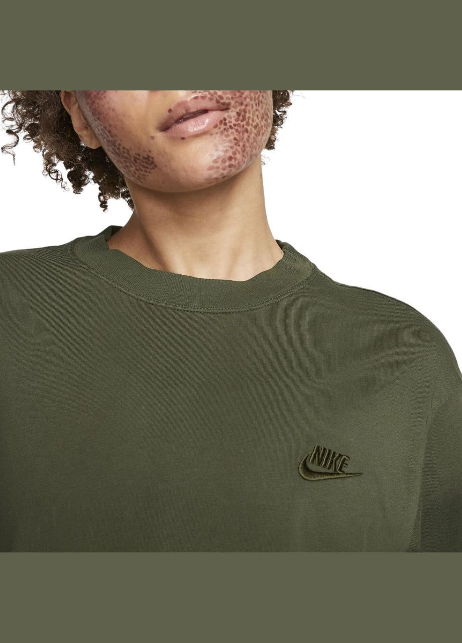 Зелена літня футболка w nw tee essntl+ dx7912-325 Nike