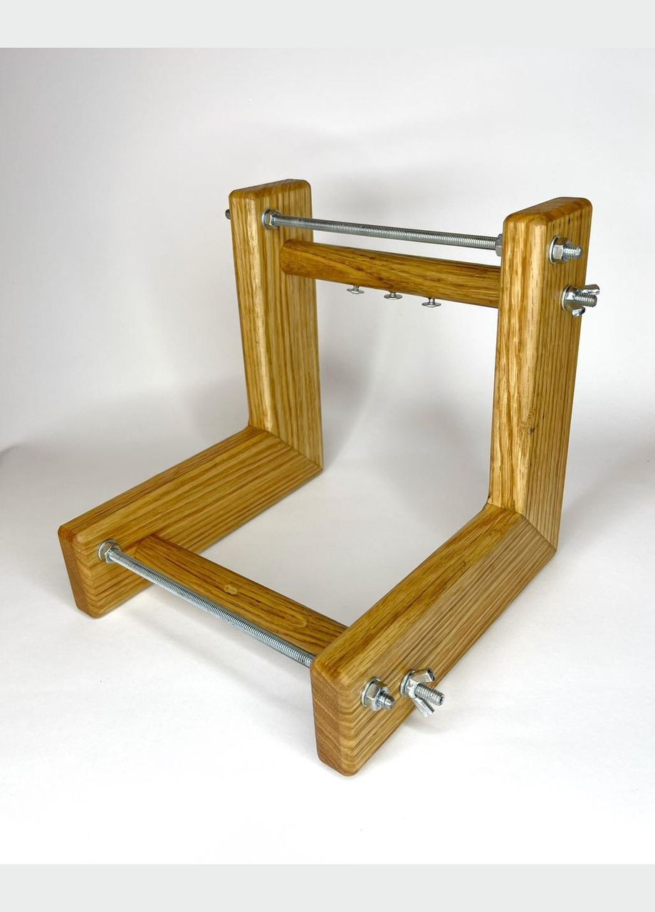 Верстат для бісероплетіння Станок дерев'яний з різьбовою шпилькою для чіткої фіксації Коричневий 20 см х 20 см х 22 см Finding (316918030)