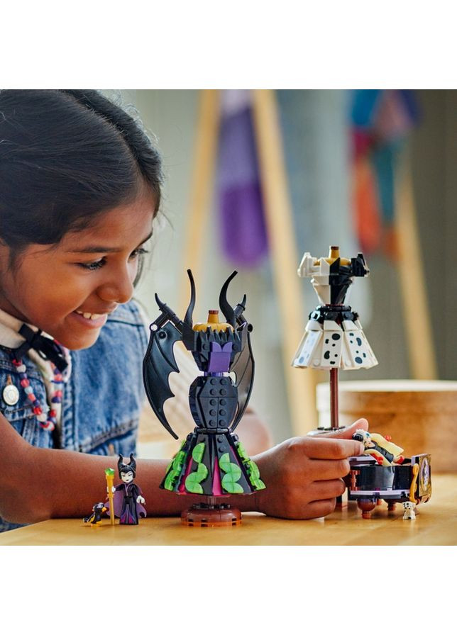 Конструктор Disney Платья Малефисенты и Круэллы де Виль 524 деталей (43262) Lego (322906994)