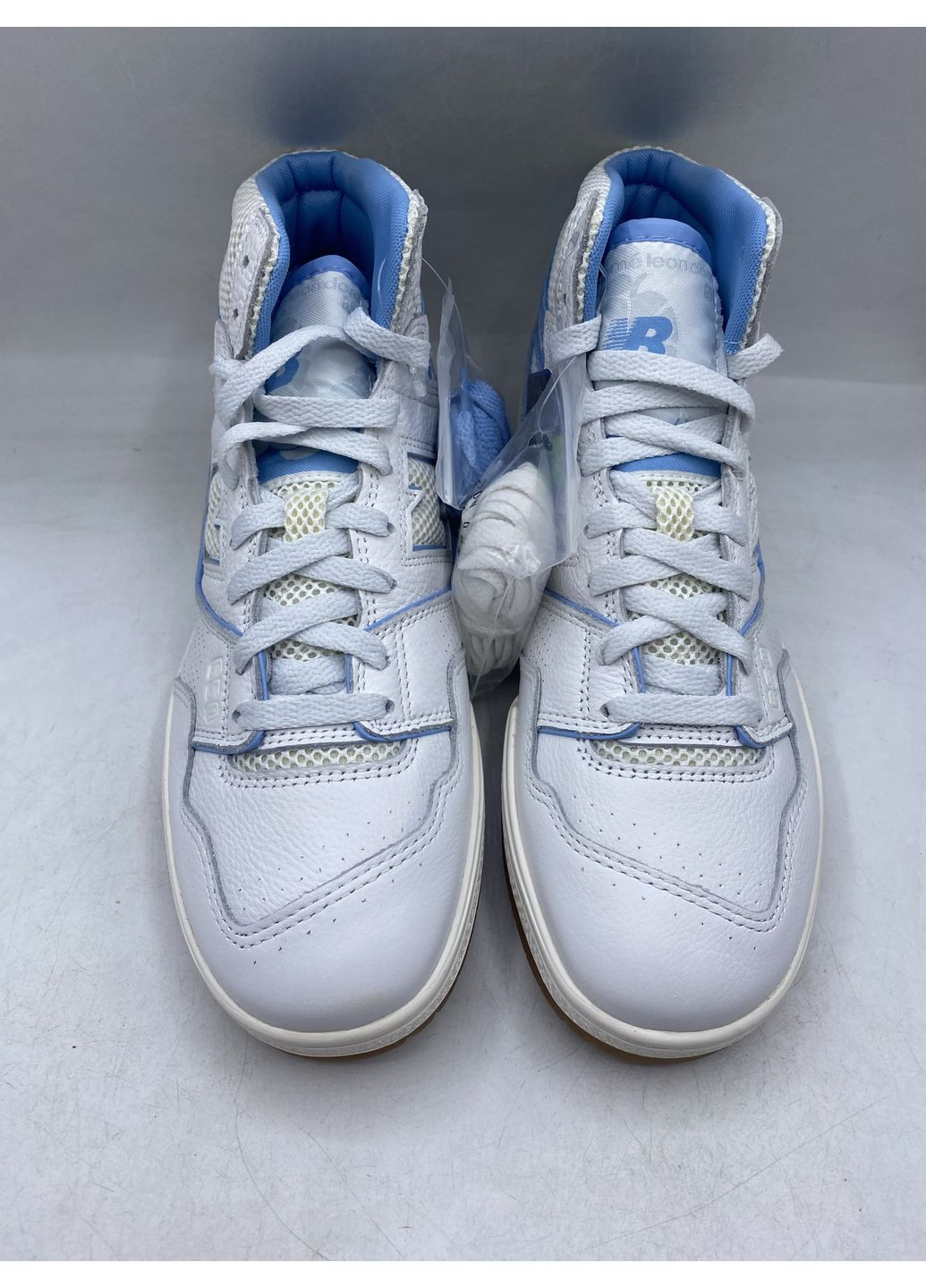 Білі кросівки 650 New Balance