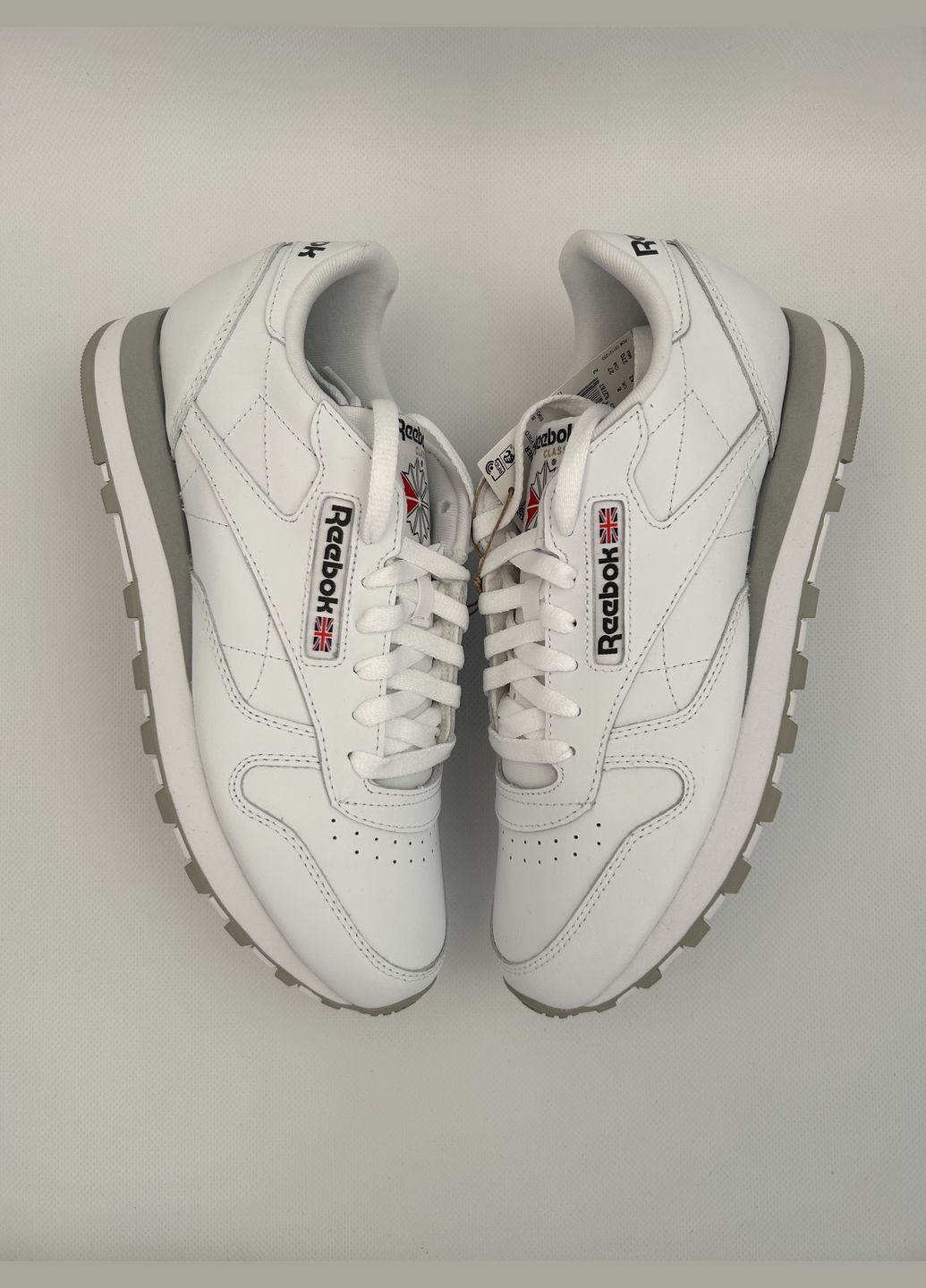 Білі всесезон кросівки classic leather Reebok