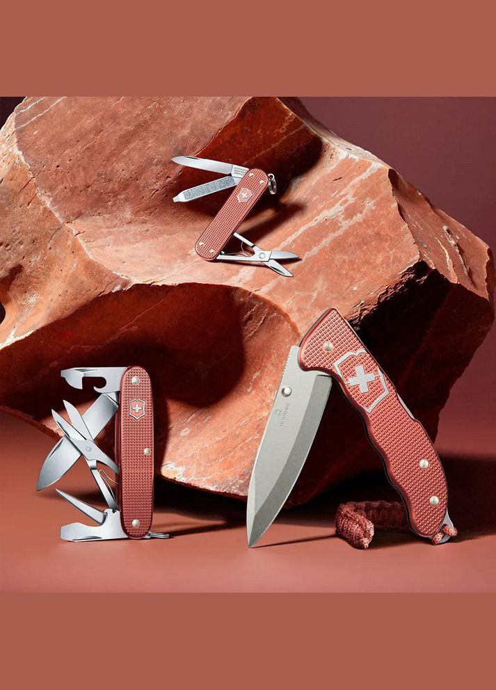 Складной нож Pioneer X Stone Red 0.8231.L25 Victorinox (332054223)