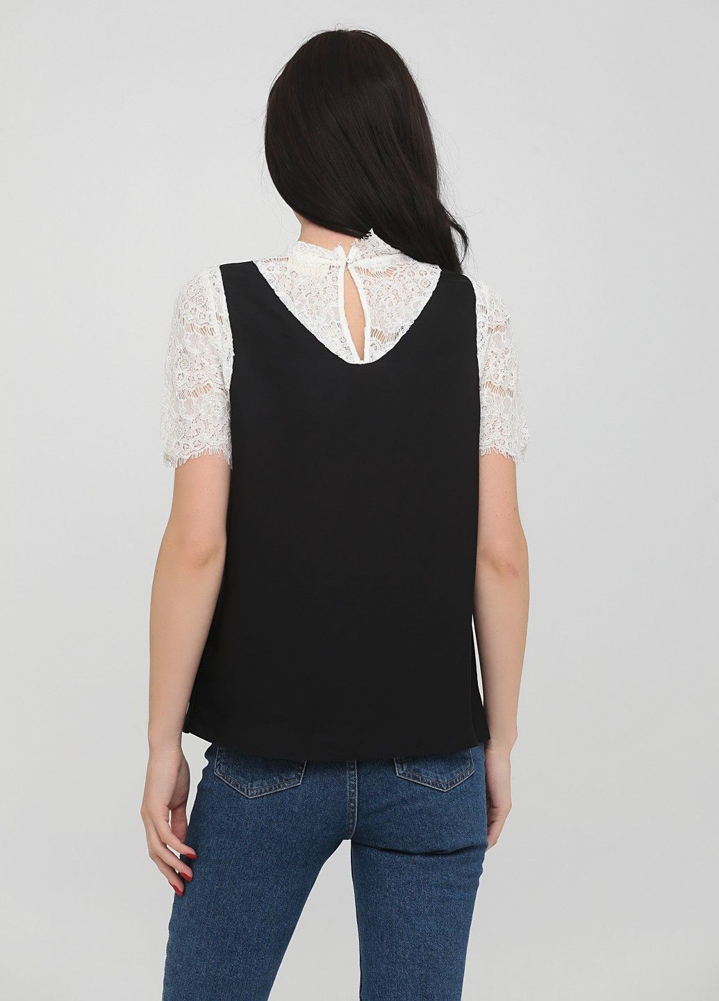 Чёрно-белую блуза No Brand