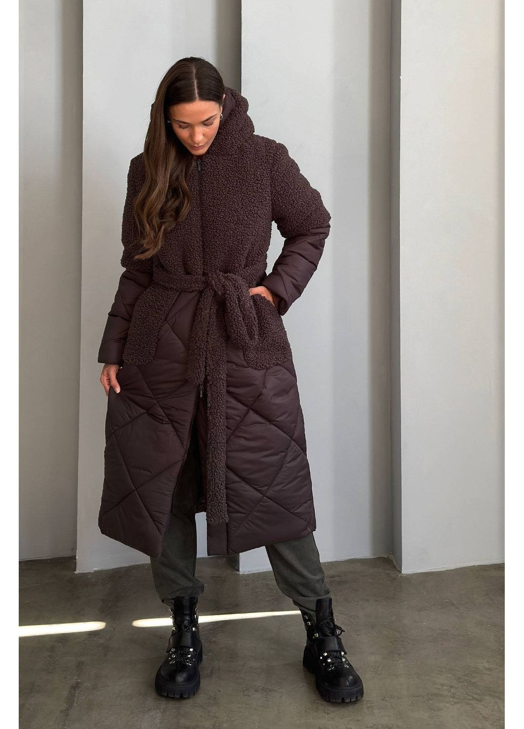 Темно-коричневе зимнє Пальто зі штучним хутром, колір Темно-коричневий Nenka