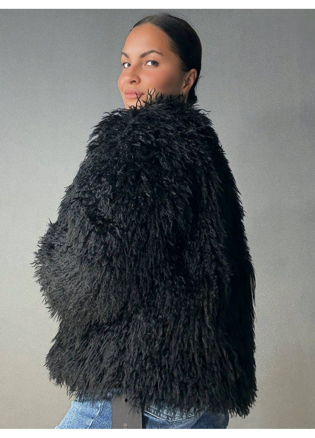 Шуба жіноча 10051 штучне хутро під ламу коротка чорна Lady yep (350936616)