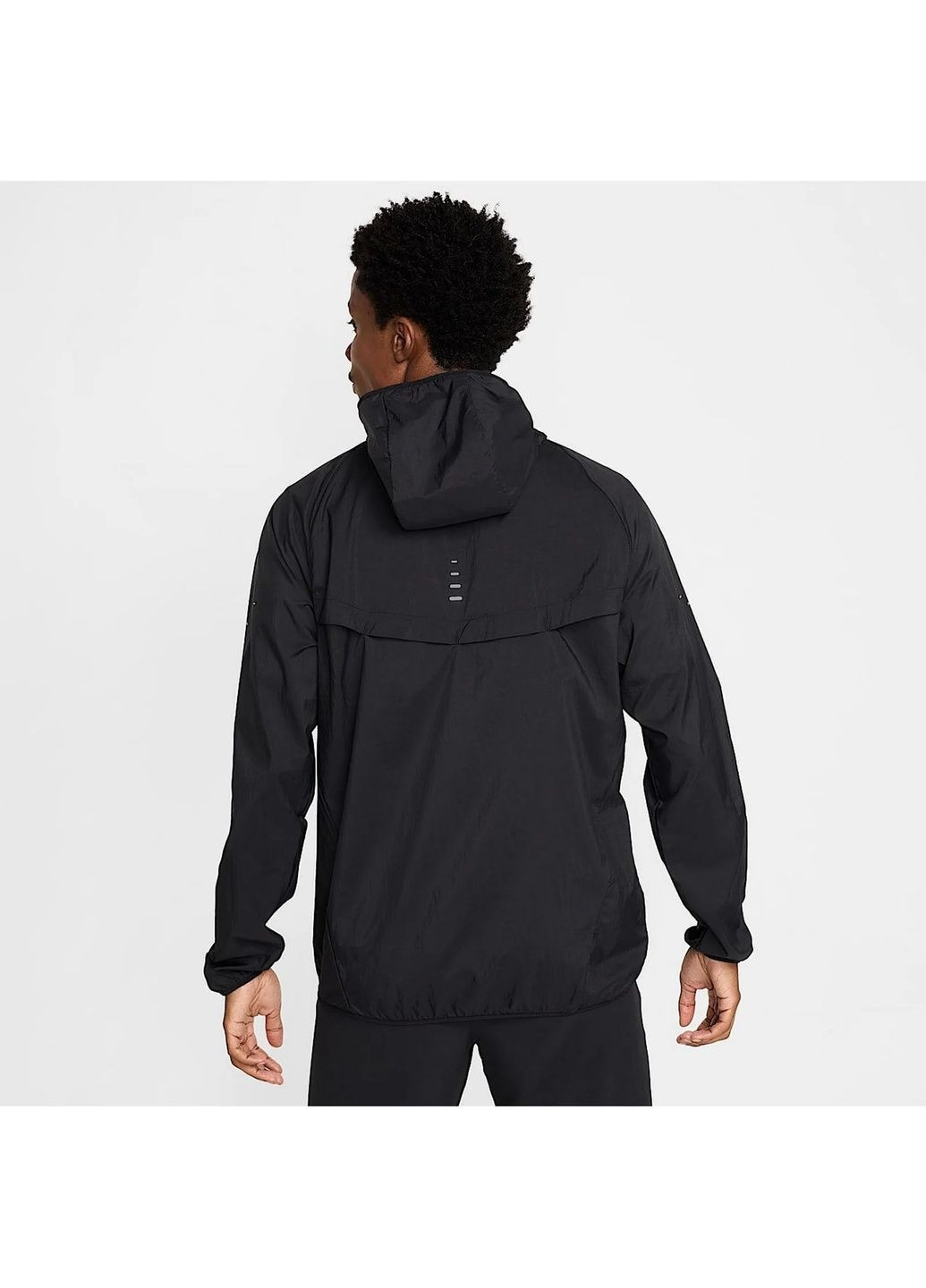 Чорна куртка чоловіча stride mens repel u v running jacket black Nike