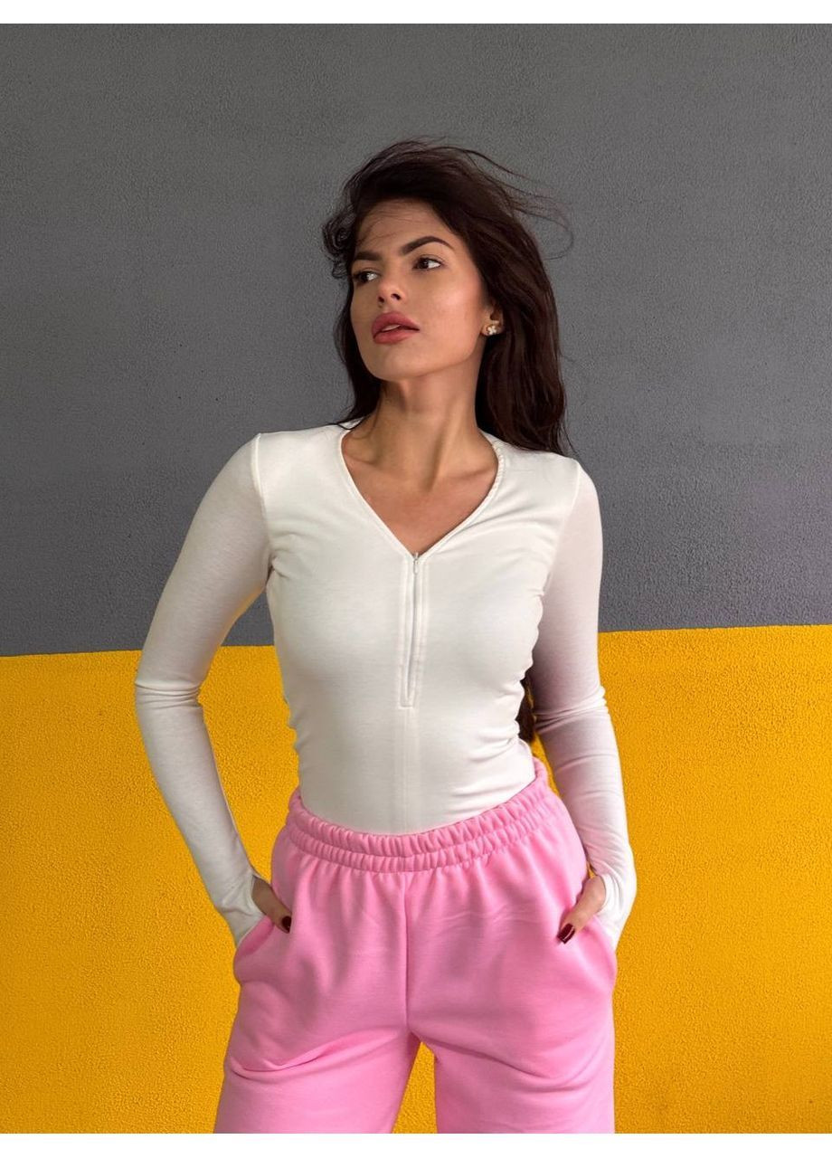 Лонгслів з м’якої тканини з трендовими вирізами спереду No Brand (364961245)