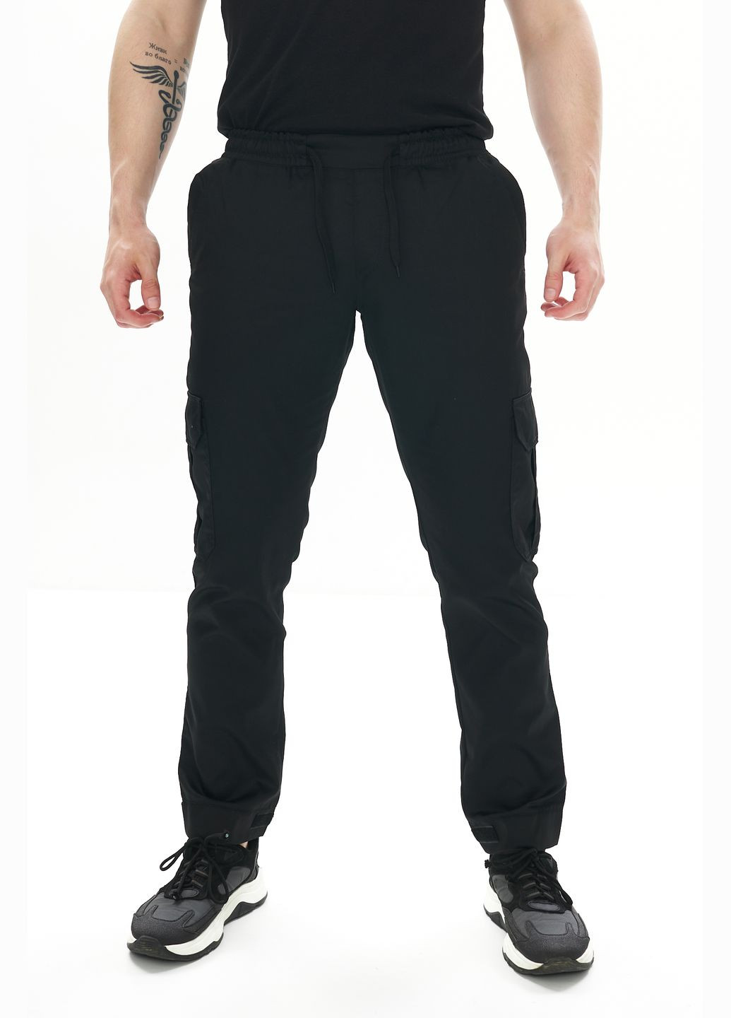 Черные повседневный, кэжуал демисезонные прямые брюки Intruder