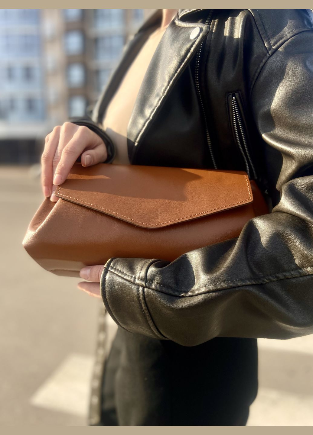 Сумка багет каркасная широкий ремень кожаная средняя белая 1757 9181 ARTiS Bags Сумка (328082990)