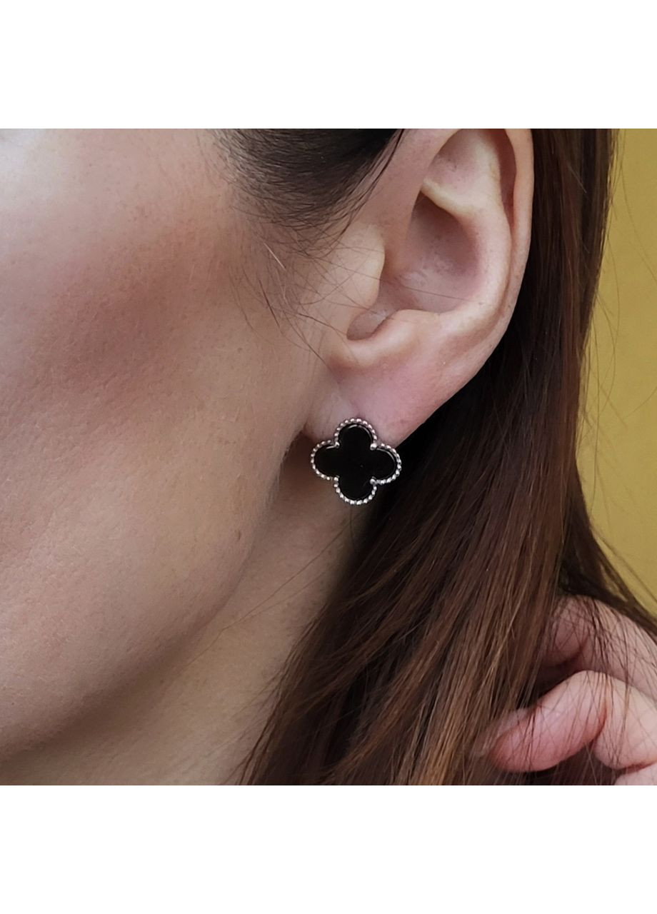 Срібні сережки Конюшина із керамікою чорного кольору срібло 925 проби родоване 82894ч 4.51г Nobrand (370438598)