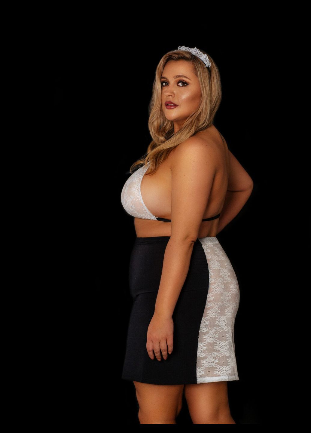 Рольовий костюм покоївки з топом, спідницею і прикрасою “Аделі” D&A (297587670)