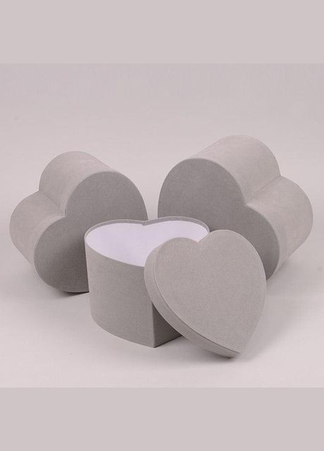Комплект серых велюровых коробок для цветов Сердце 3 шт. 39875 Flora (311201636)