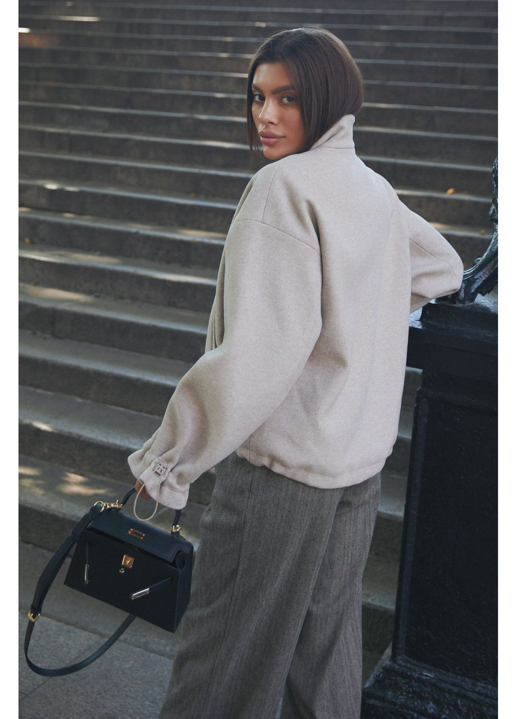 Бежевое демисезонное Укороченное пальто 2295.6459 Seventeen