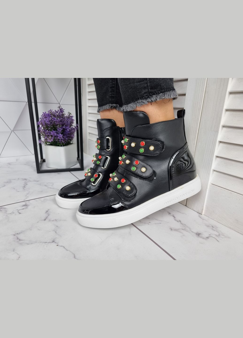 Снікерси на танкетці і платформі на ліпучках No Brand чорні (322650800)