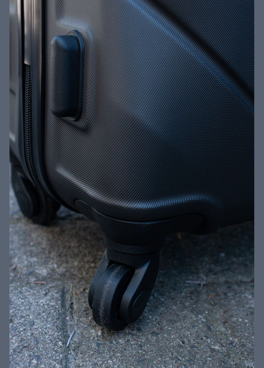 Валіза пластикова 147 Unlimited великий L, колір чорний Wings 147UNL (343339799)