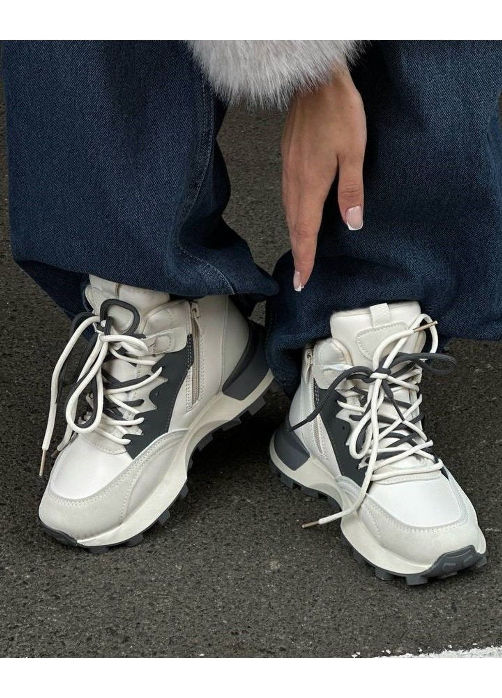 Зимние ботинки женские зимние на меху белые Mengfuna прессованная кожа