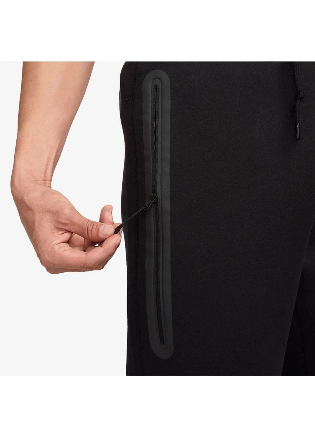 Черные демисезонные брюки Nike