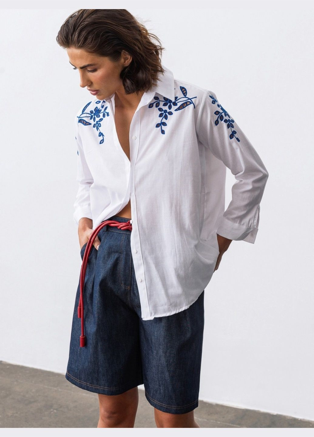 Белая рубашка однотонная Dressa