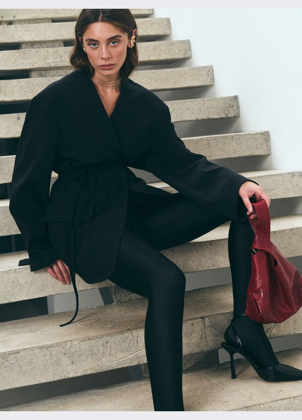 Черный женский пиджак чёрного цвета на завязках Dressa однотонный - демисезонный