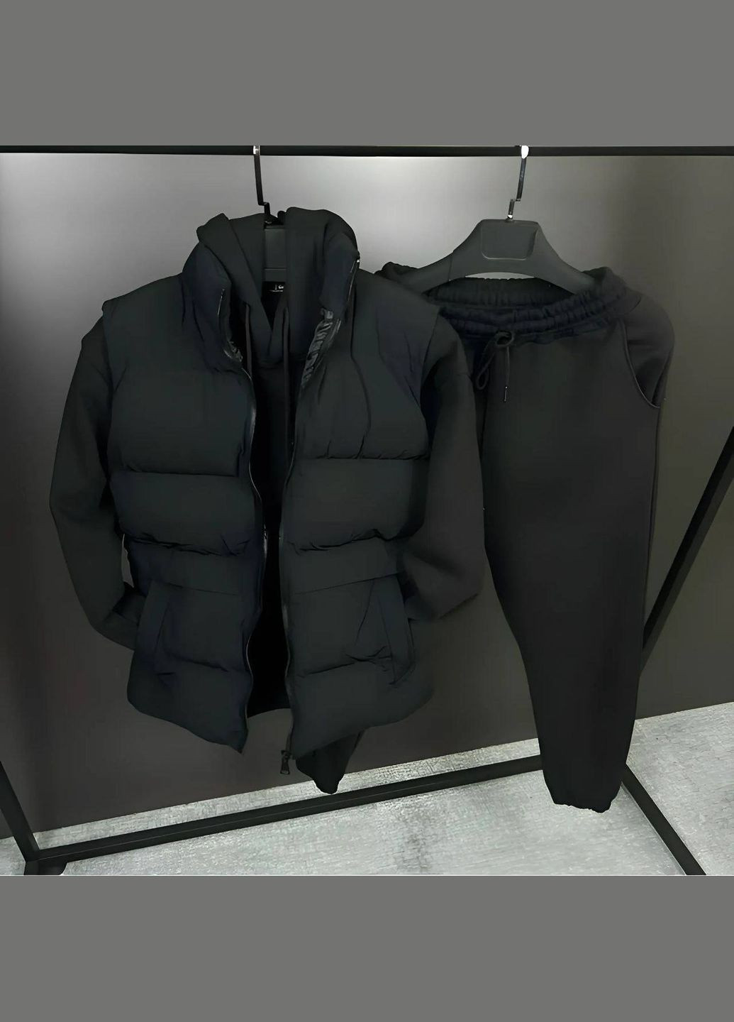 Чорний зимній костюм трійка з жилеткою, худі та штанами трійка Adelante