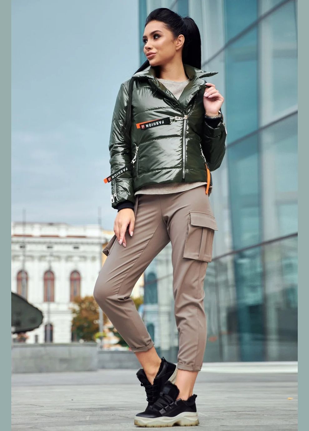 Зеленая демисезонная куртка-косуха Seventeen