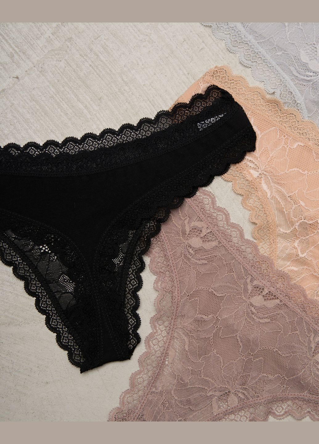 Комплект женских трусиков-стрингов 5 шт Nicoletta (340462318)