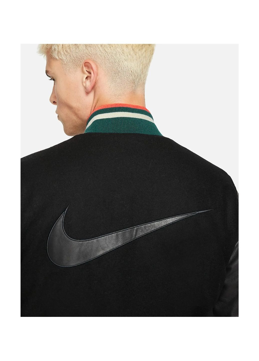 Чорна куртка чоловіча lfc m nk air dstryr black Nike