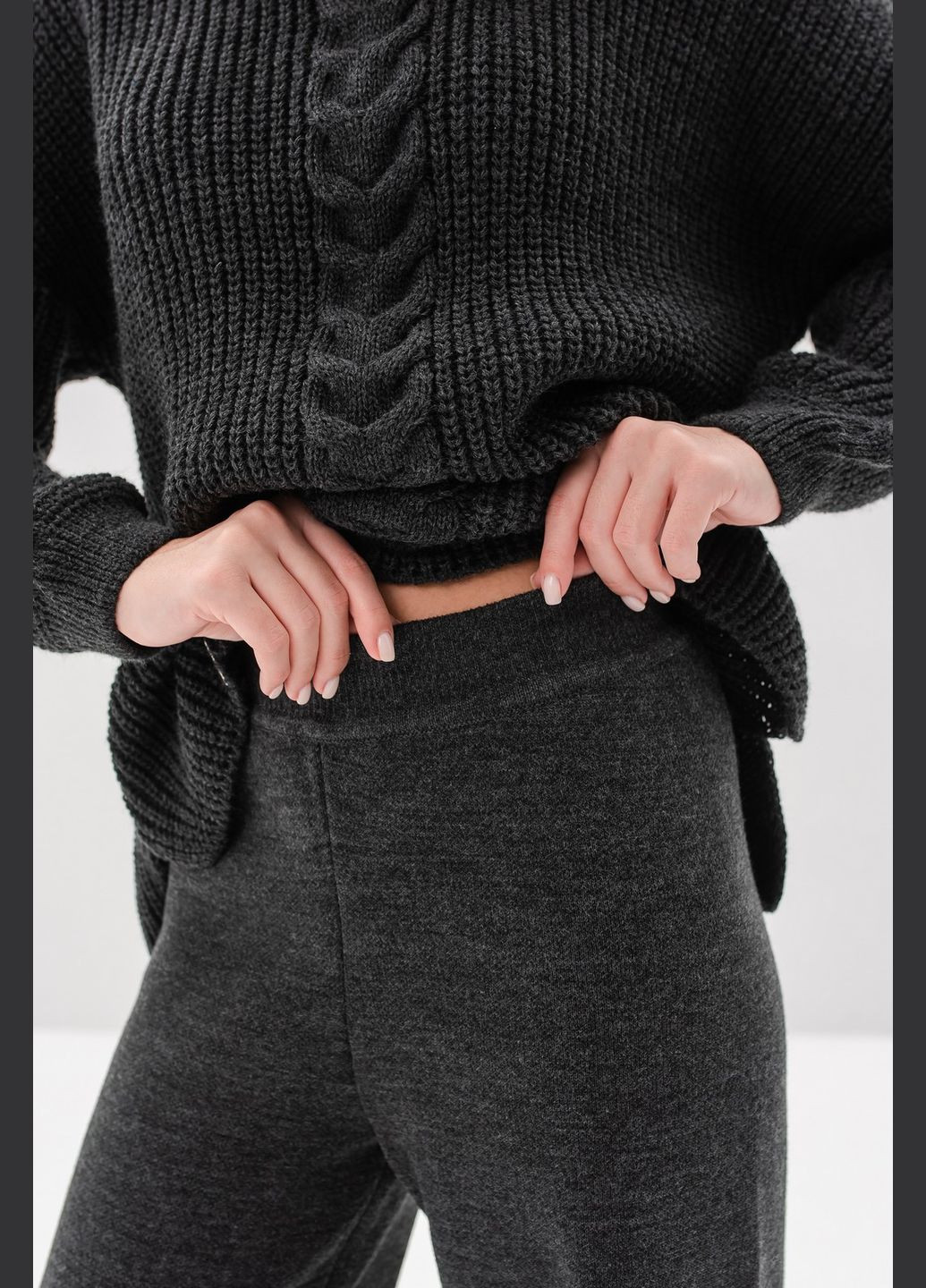 Костюм вязка Джилл Джасинда девственниц. ГРАФИТ 106-3 Suzie (303899618)