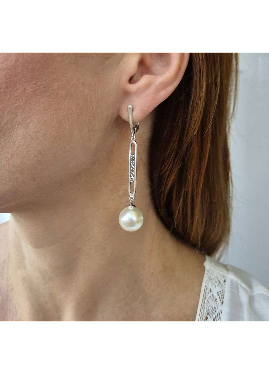 Срібні довгі сережки з БІлою Перлиною Срібло 925 проби Чорнене 2136с 6.94г No Brand (349443635)