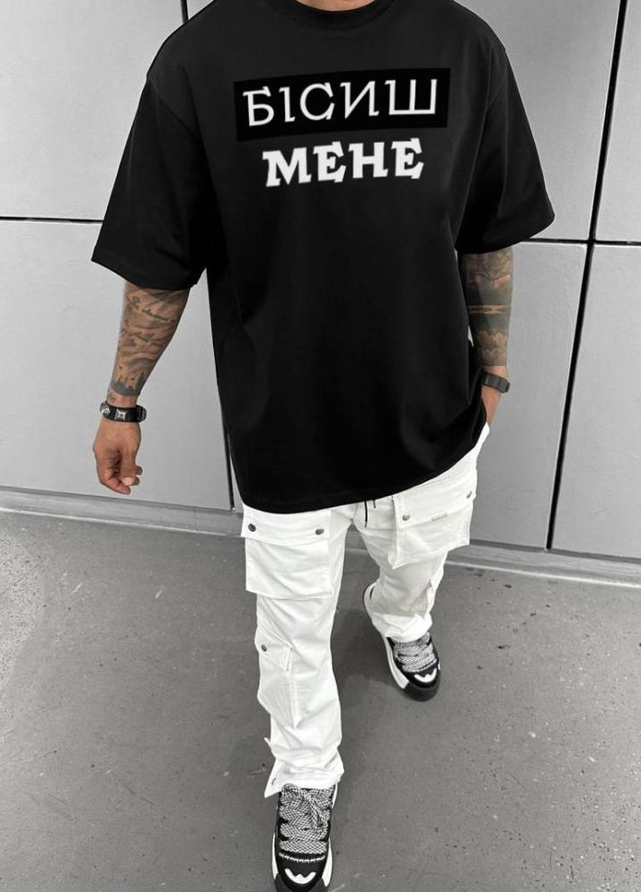 Черная футболка с мерчем No Brand