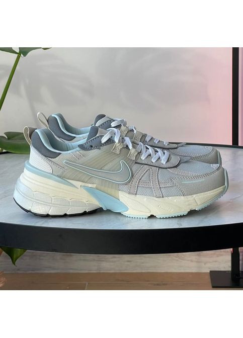 Кроссовки женские Nike V2K Run Light Iron Ore Grey | Найк В2К Рантек серые No Brand серые демисезоны (362035200)