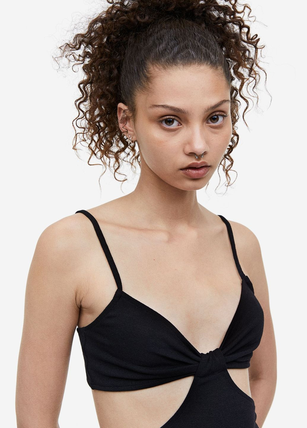 Черное платье H&M однотонное