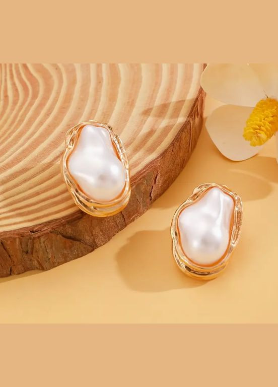 Сережки с большой бусиной Барокко No Brand (331621026)