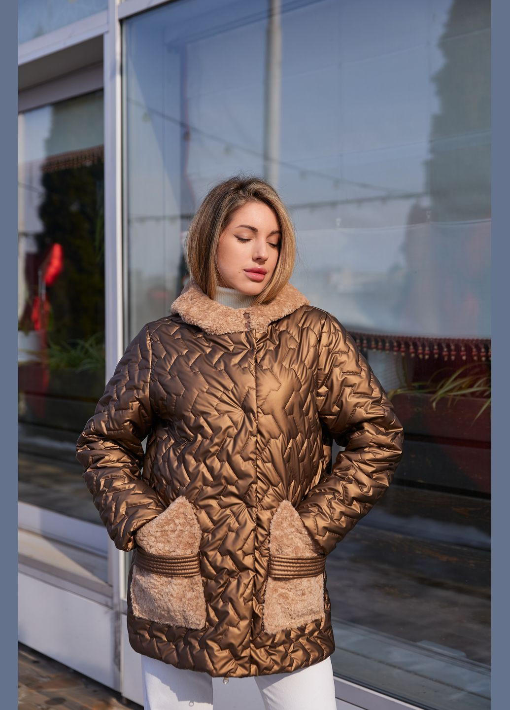Темно-золотистая демисезонная куртка MN
