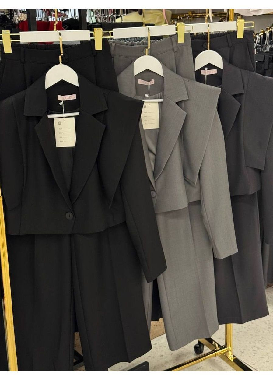 Жіночий костюм із подовженим піджаком та прямими штанами No Brand (364961313)