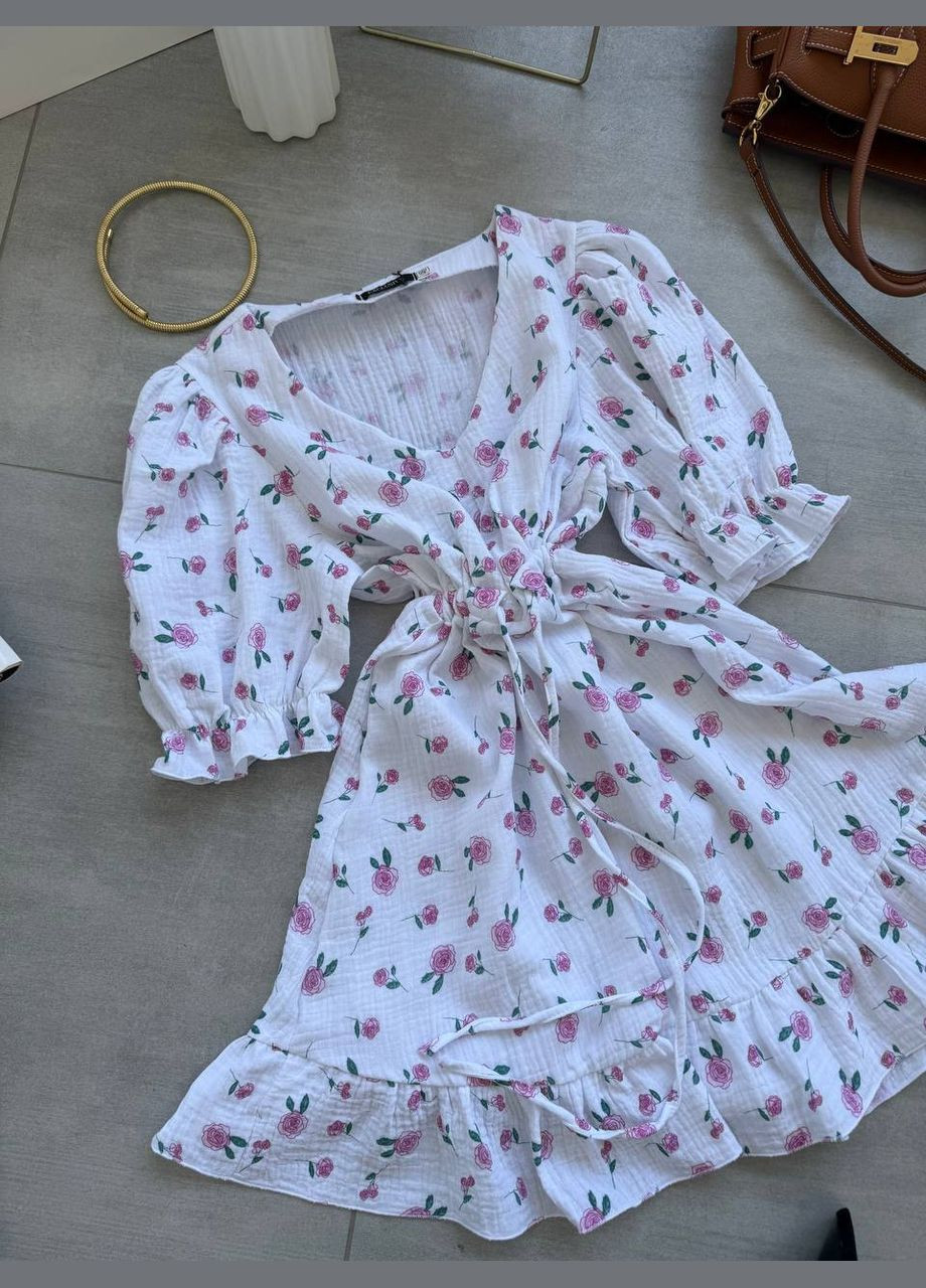 Білий повсякденний, коктейльна жіноча сукня міні у білому кольорі з рожевим квітковим принтом No Brand з квітковим принтом