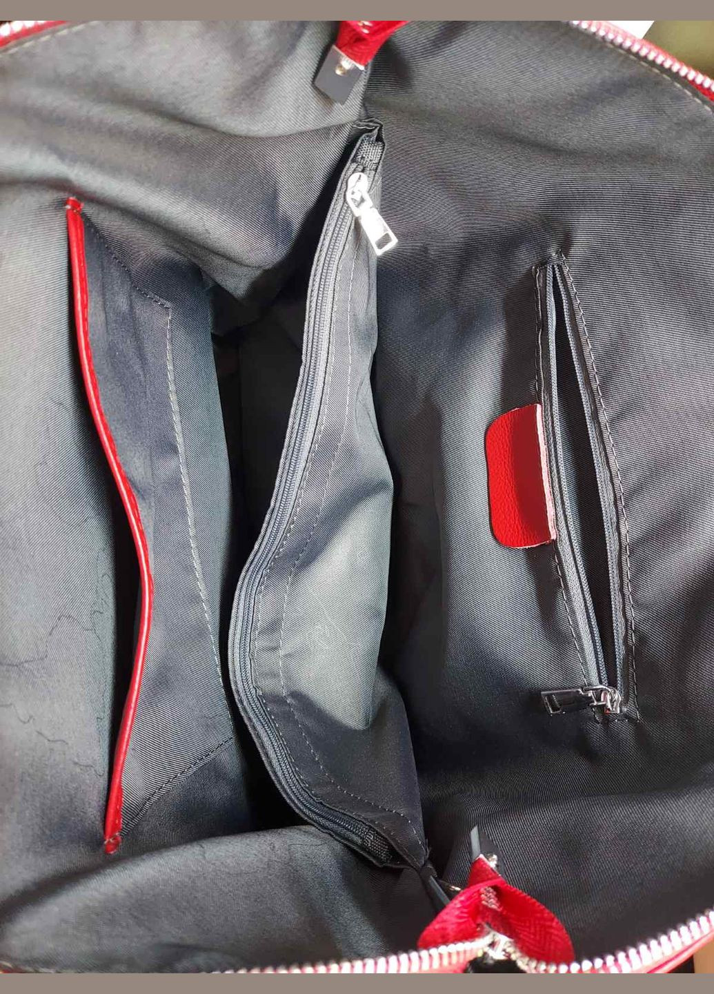 Сумка шкіряна червона 31х28х14 см No Brand (333337807)