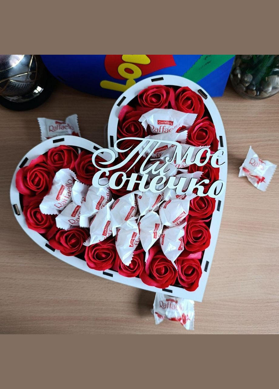 Подарунковий бокс із цукерками та трояндами для дівчини (ar182) No Brand (320777946)