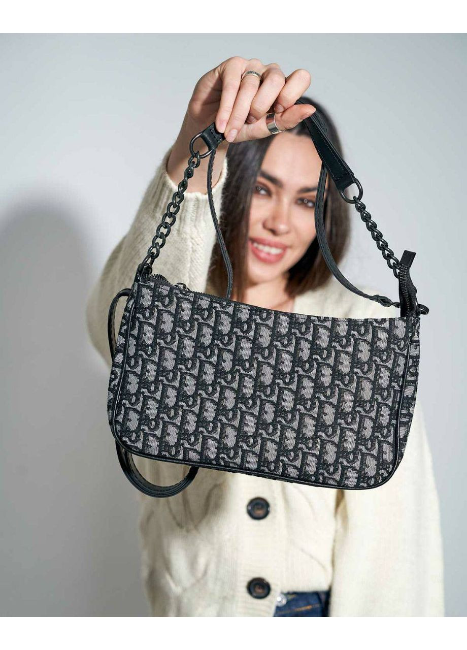 Жіноча сумка з еко-шкіри з ланцюжком і довгим ремінцем No Brand (369503643)