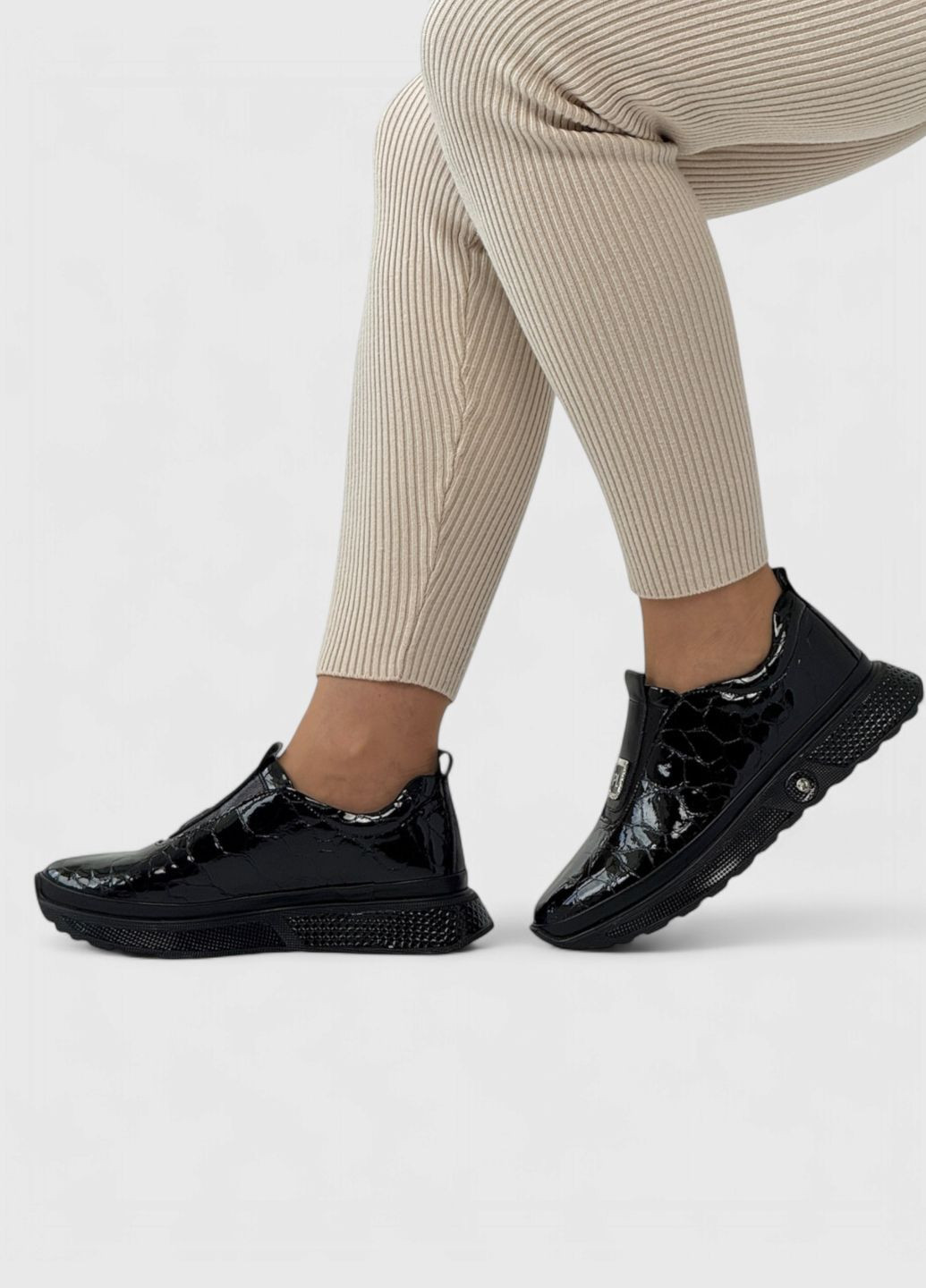 Кросівки жіночі шкіряні Christian YuMa чорні демісезони (366726606)