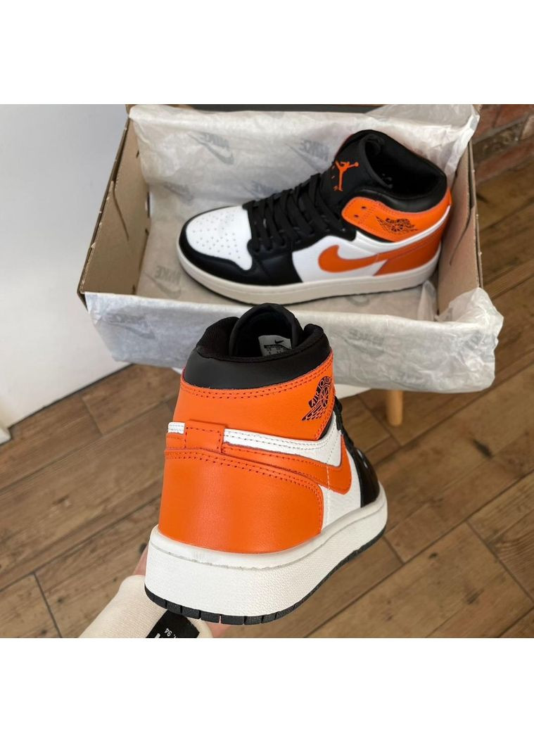 КРОСІВКИ ЖІНОЧІ NIKE AIR JORDAN RETRO1 BLACK ORANGE НАЙК АІР ДЖОРДАН No Brand чорні демісезони (367177433)