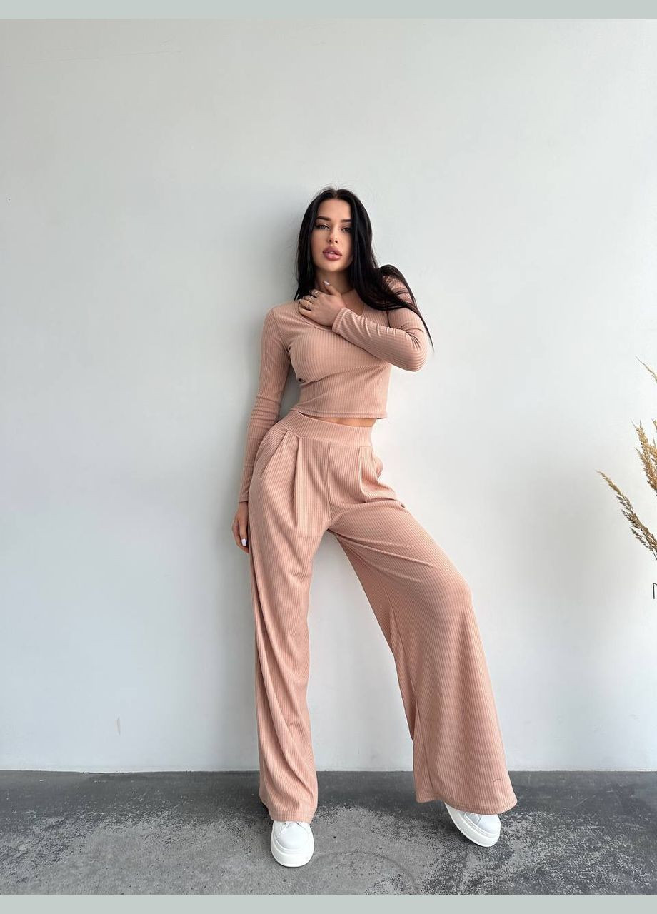 Жіночий бежевий костюм No Brand (339508368)