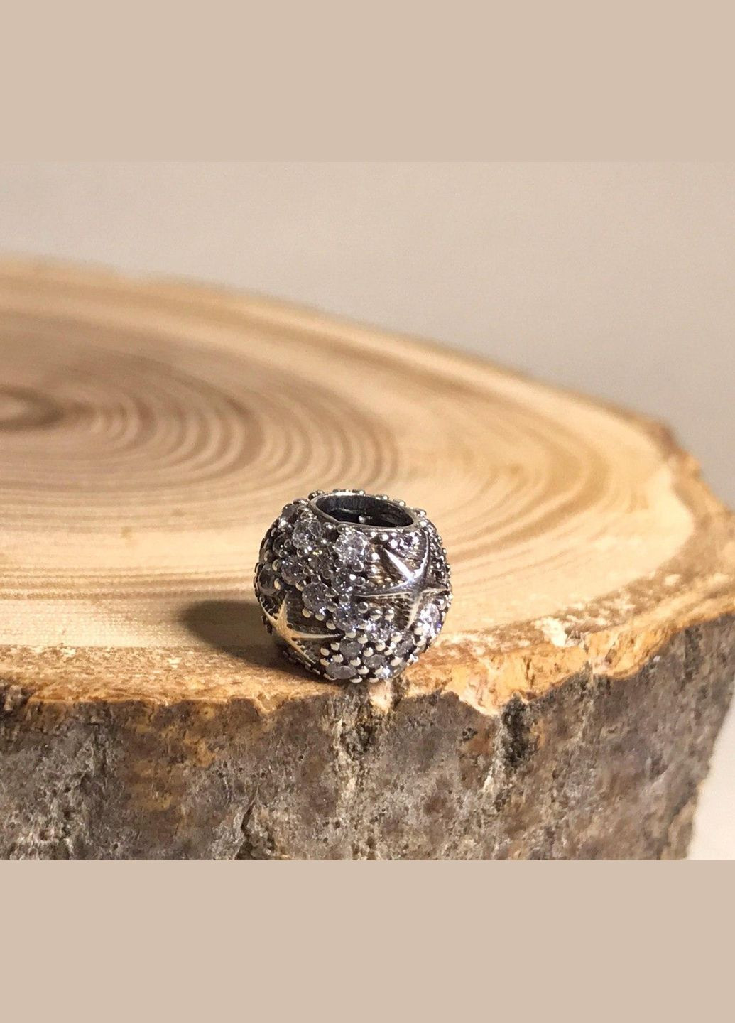 Шарм срібний із морськими зірочками та білими фіанітами Каштан (342335599)