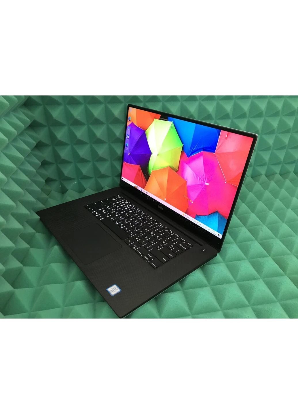 Игровой ноутбук Б-класс XPS 15 9550 / 15.6" IPS Touch / Core i7-6700HQ (4(8) ядра по 2.6-3.5GHz) / 16GB DDR4 / 512GB SSD M.2 / Dell (398129765)