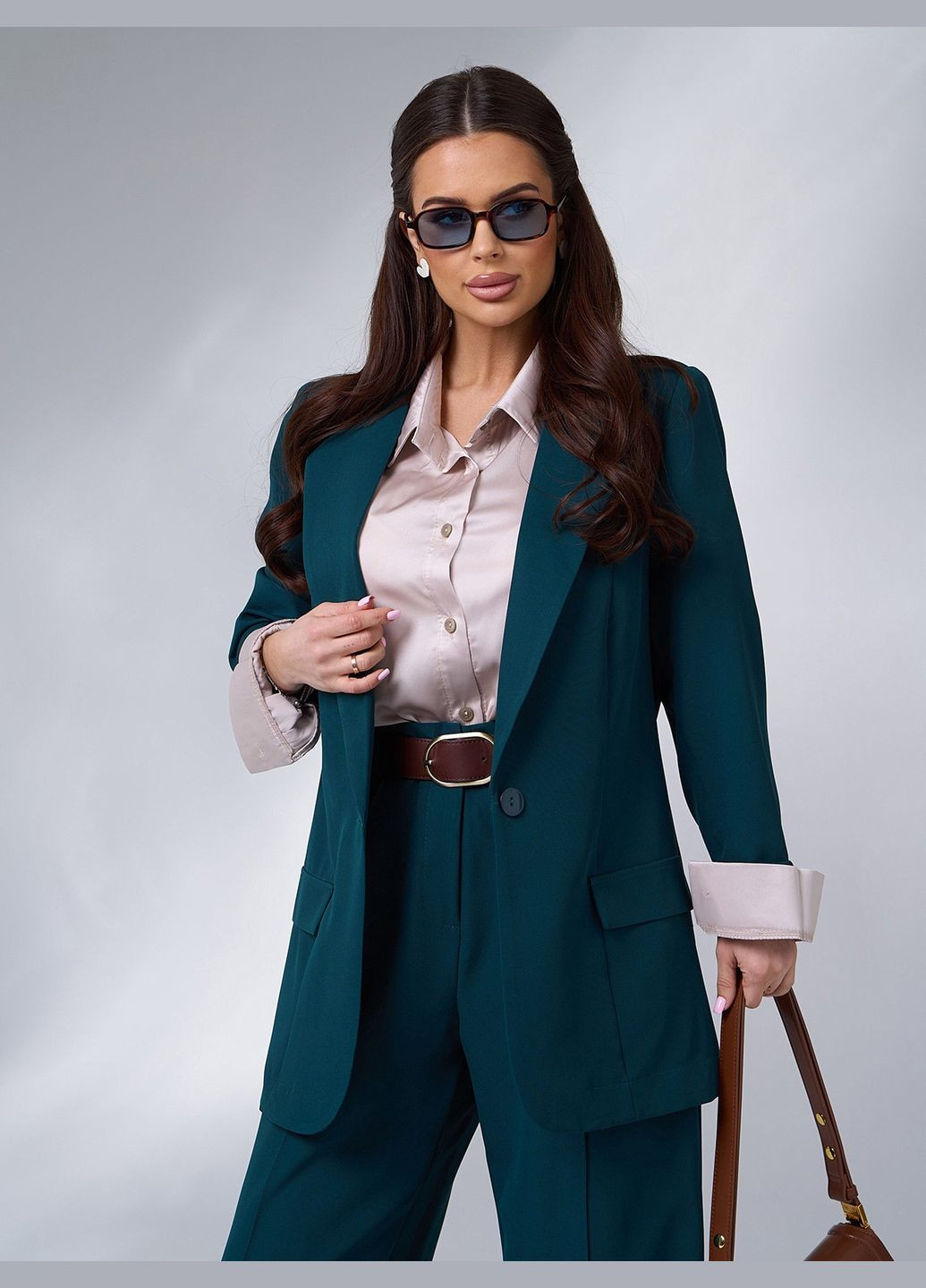 Класичний костюм з подовженим піджаком No Brand (328646911)