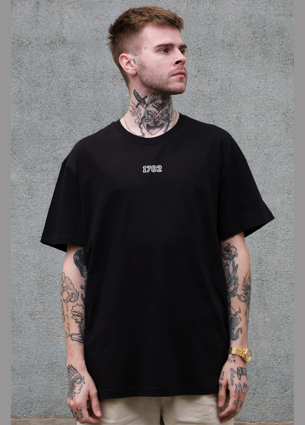 Чорна чоловіча оверсайз футболка з принтом mclaren з довгим рукавом Without