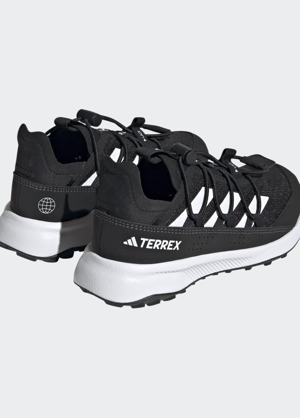 Чорні всесезонні туристичні кросівки terrex voyager 21 heat.rdy adidas