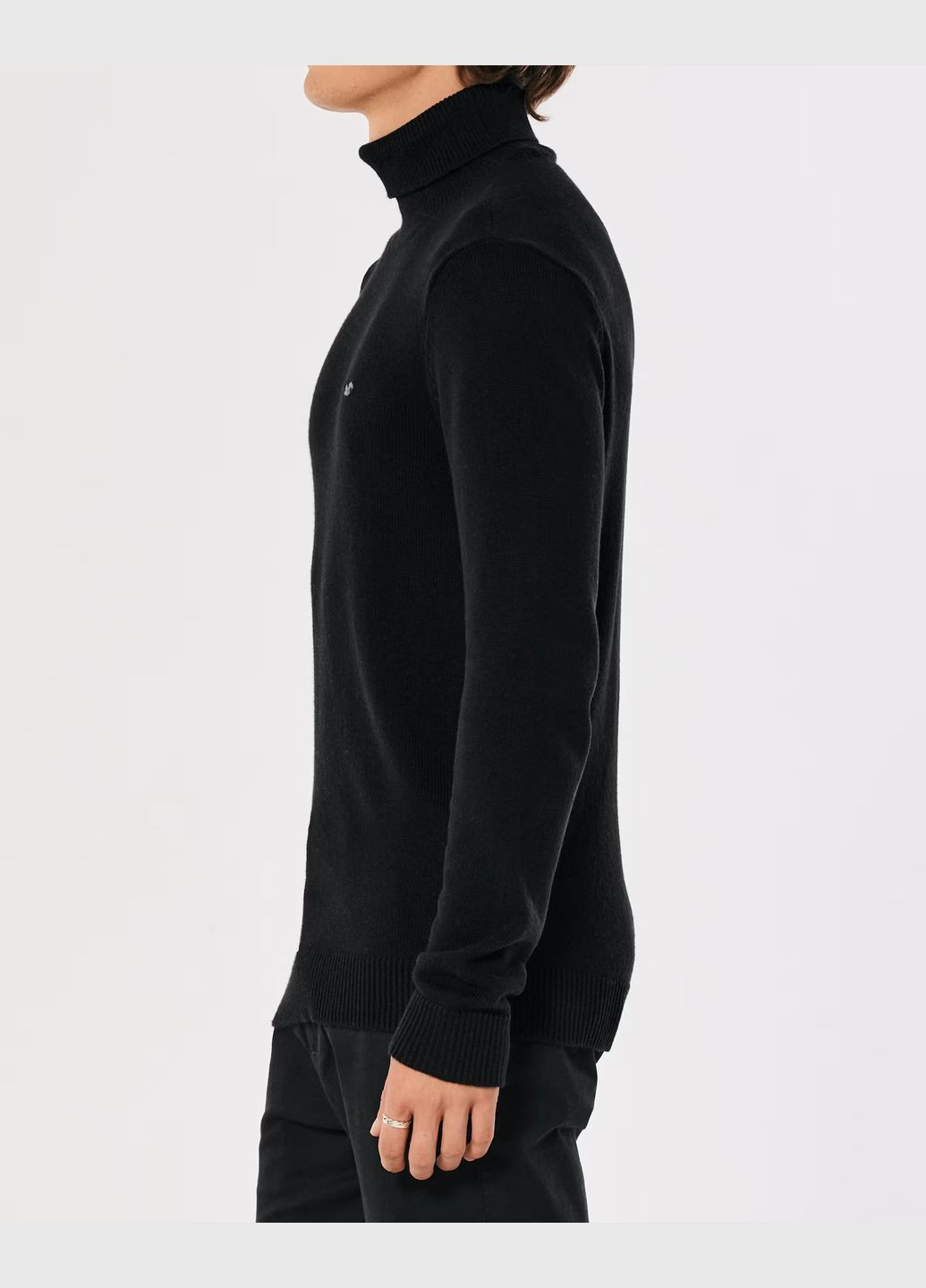 Черный демисезонный свитер мужской - свитер hc9497m Hollister